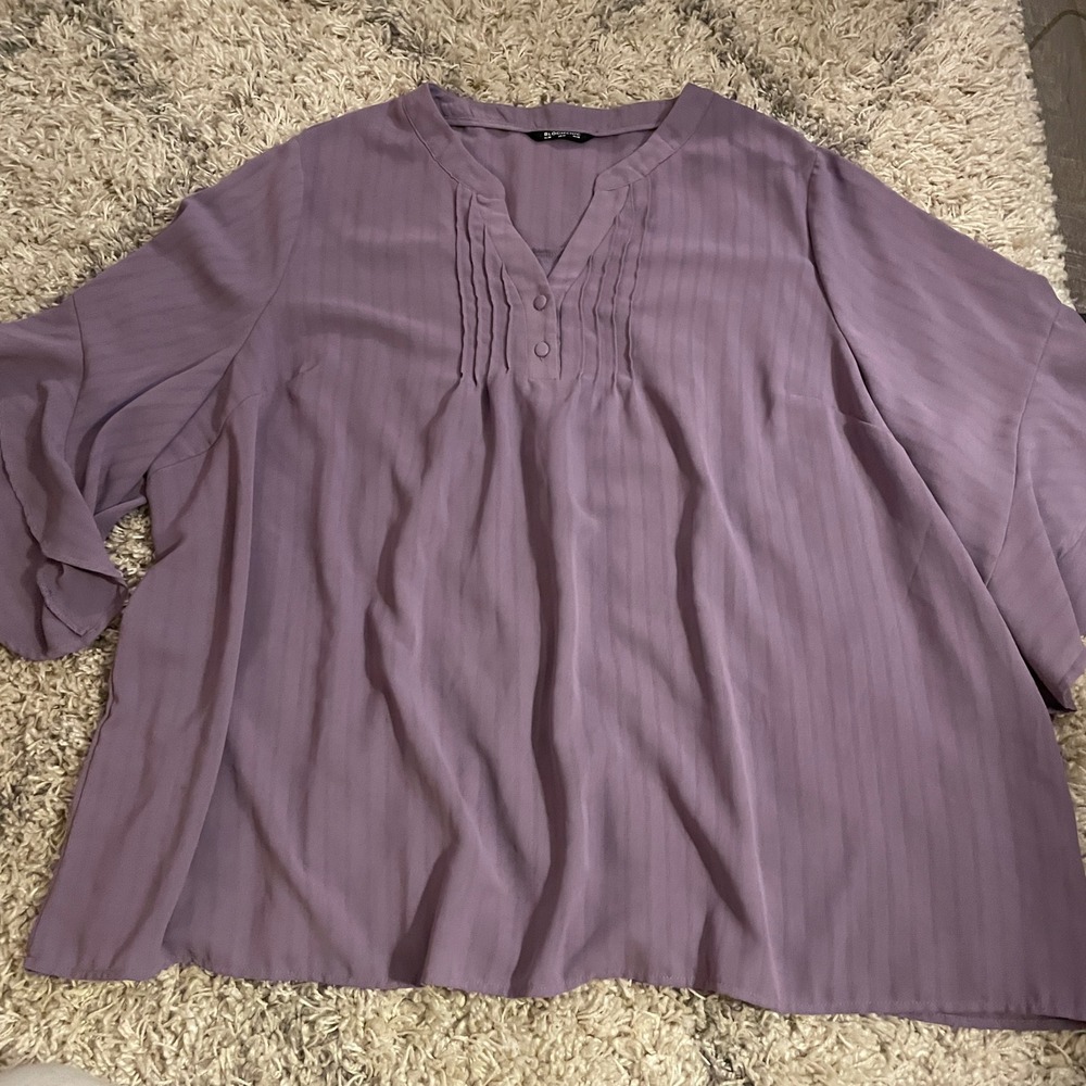 BLOOMCHIC Lavender Striped V-Neck Pintuck Blouse Plus size 28‎